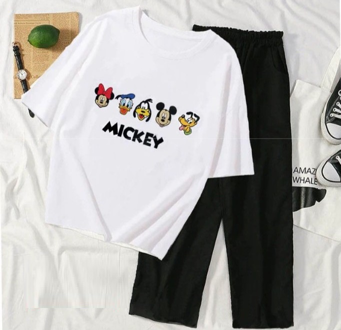 Mix Phối Sét Bộ Quần Áo Nữ Xinh Cute Mặc Đi Chơi Dạo Phố, Chất Liệu Áo Cotton Trắng Organic Ngắn Tay Cổ Tròn In Khủng Long Ô Vuông Kèm Quần Ống Rộng Thun Cát Co Giãn Nhẹ Phong Cách Thời Trang Trẻ Hàn Quốc