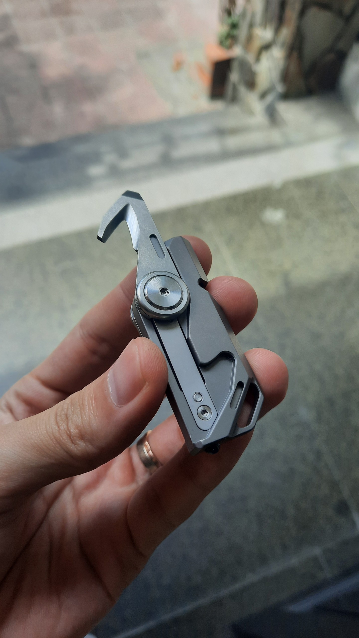 Còi đa năng EDC Tacray titanium