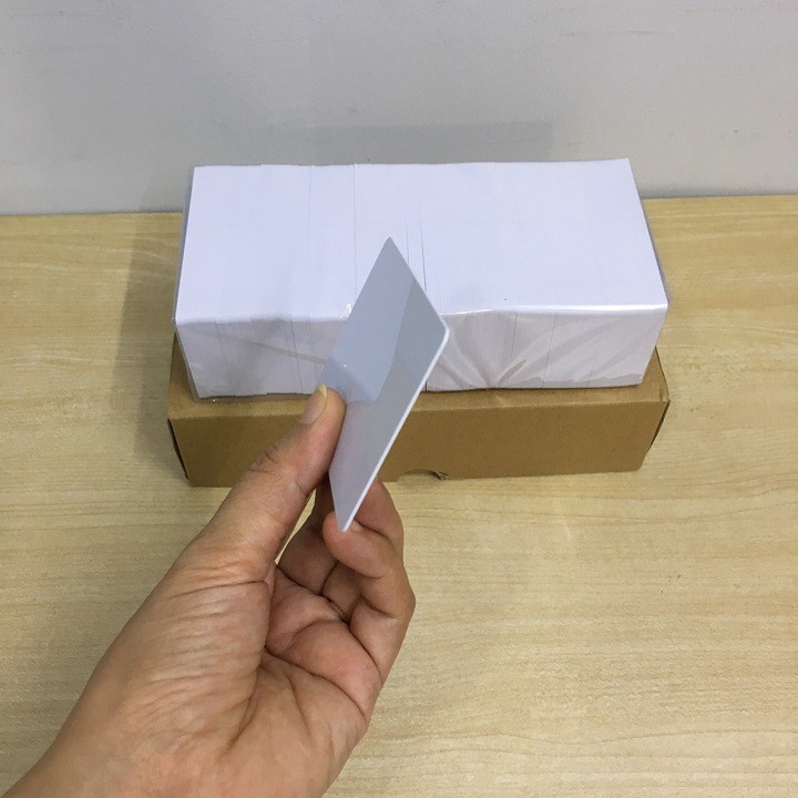 Phôi Thẻ Nhựa PVC mặt bóng dùng cho máy in nhiệt (100 thẻ)
