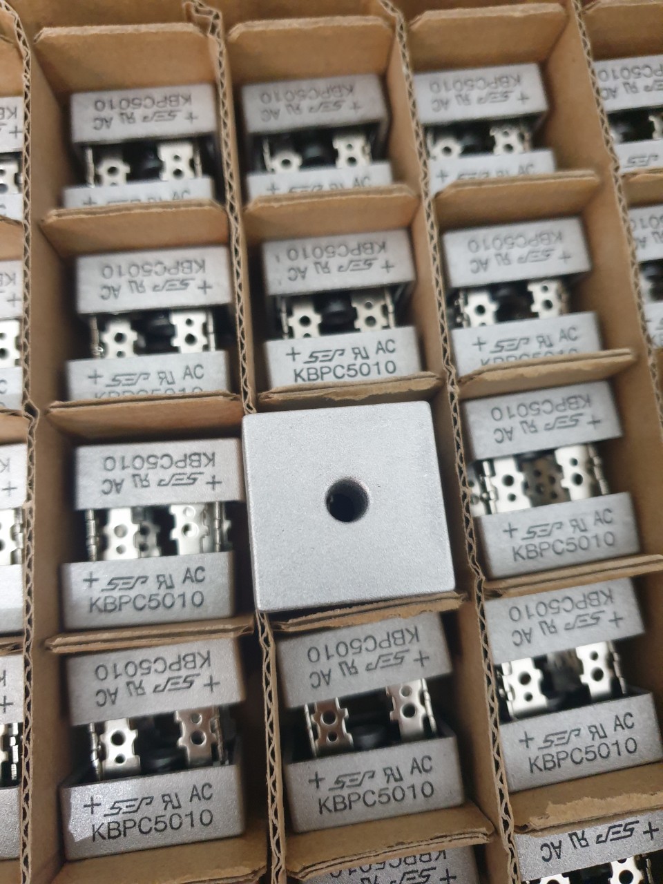 Diode cầu KBPC5010 50A 1000V