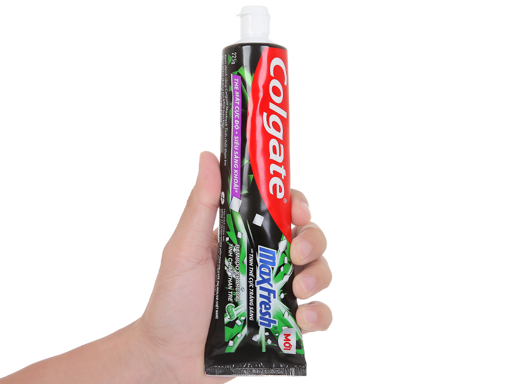 Bộ bàn chải đánh răng và kem đánh răng Colgate MaxFresh tinh chất than tre 225g