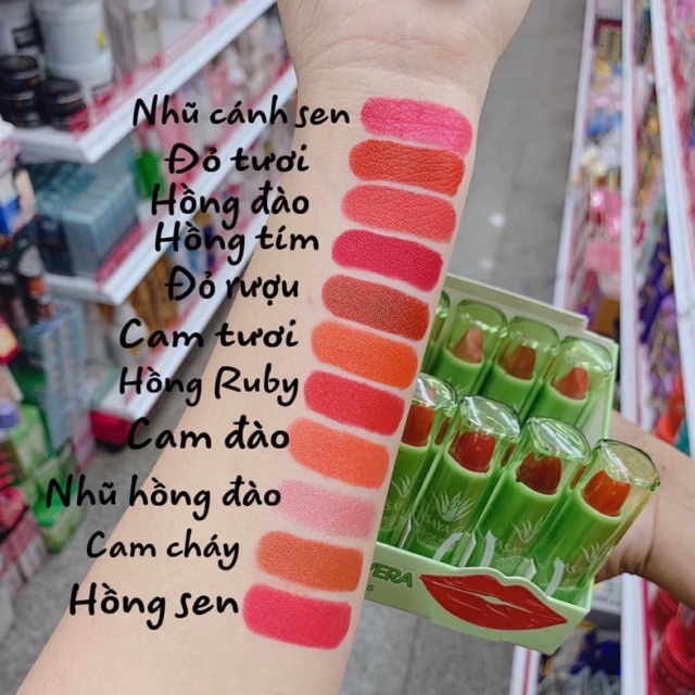 Son dưỡng nha đam có màu