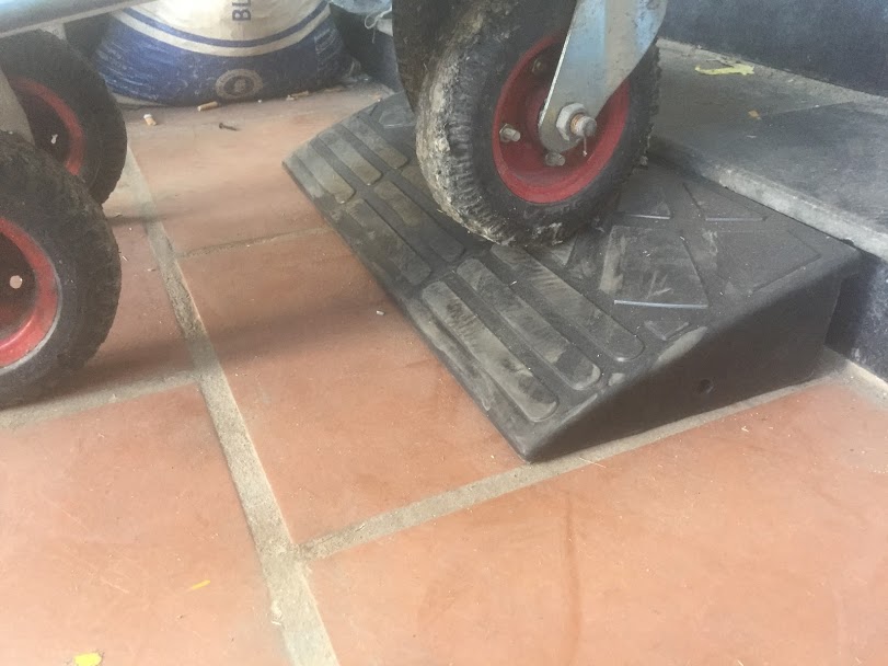 TẤM CAO SU CẦU DỐC CAO 15CM