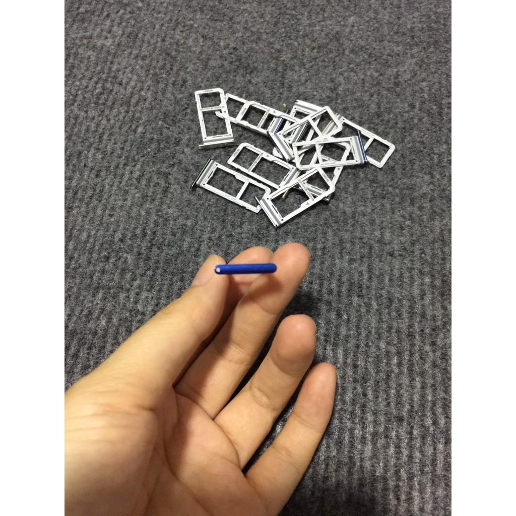 Khay sim note 8 bản 2 sim màu xanh tặng kèm cây chọt sim