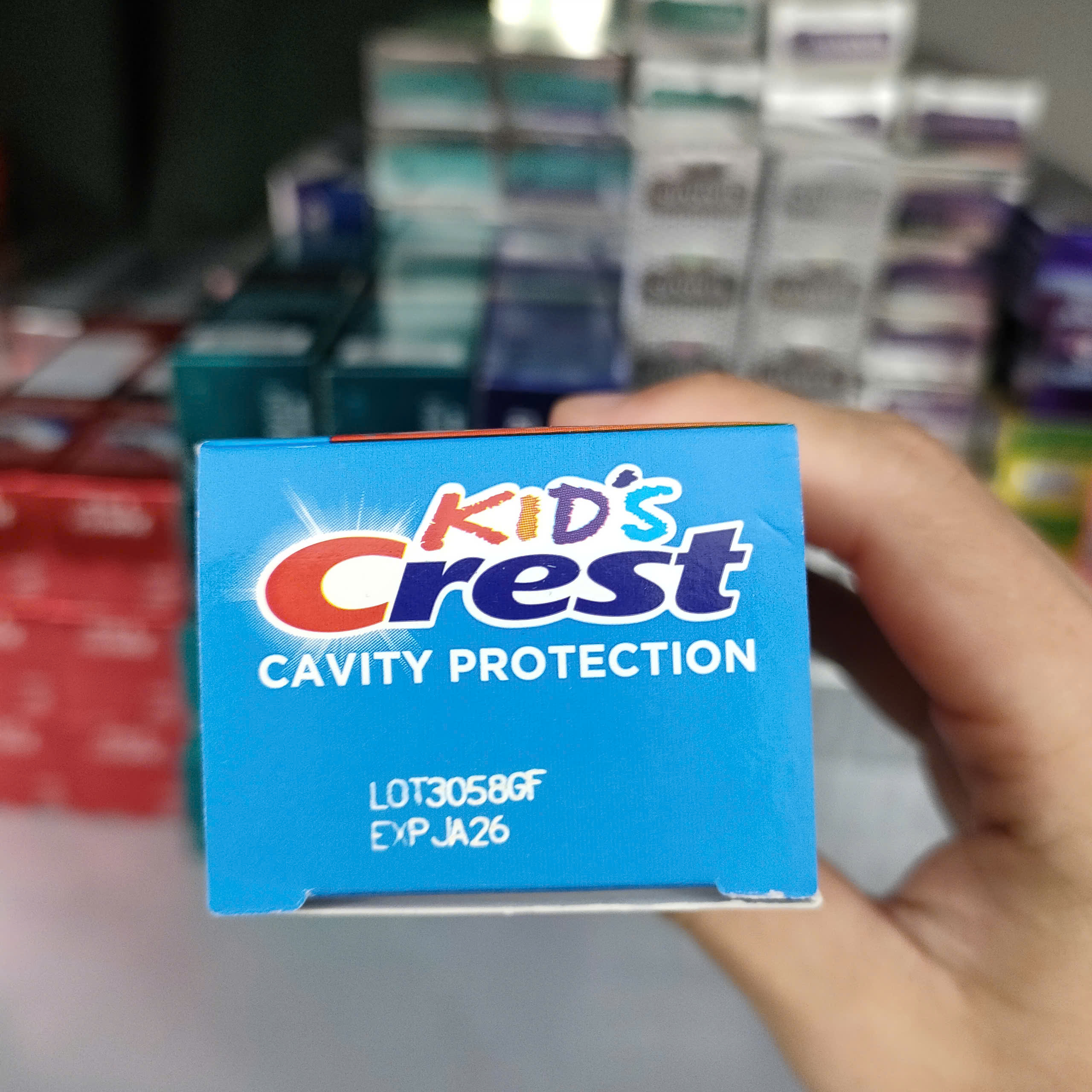 Kem Đánh Răng Crest Kids Cavity Protection MỸ An Toàn Cho Bé 130g - Wincy Mart