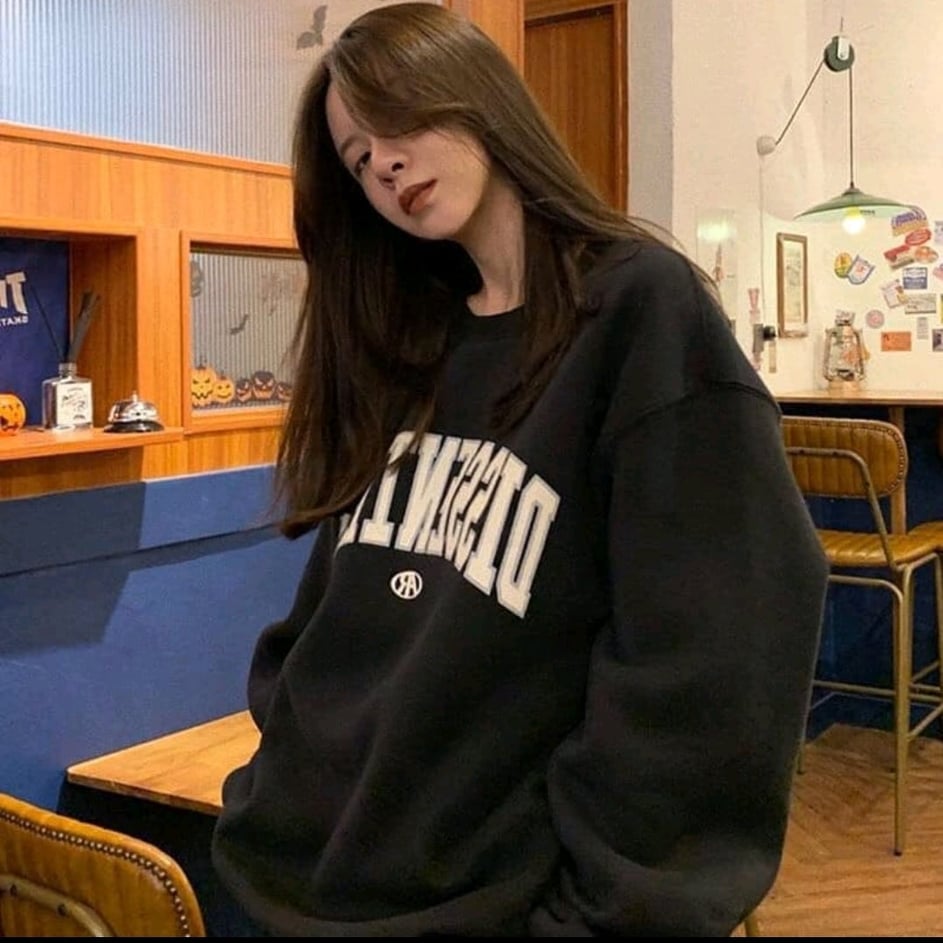 Áo sweater nỉ in chữ dessenti