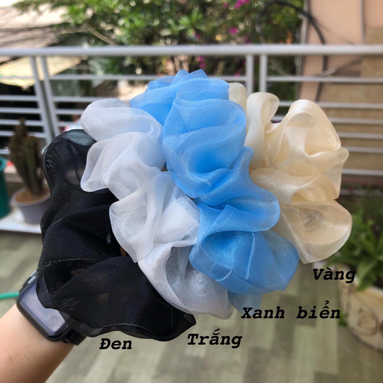 [HCM]COMBO 5 SCRUNCHIES VON KÍNH LẤP LÁNH- CỘT TÓC NỮ THỜI TRANG HOTTREND