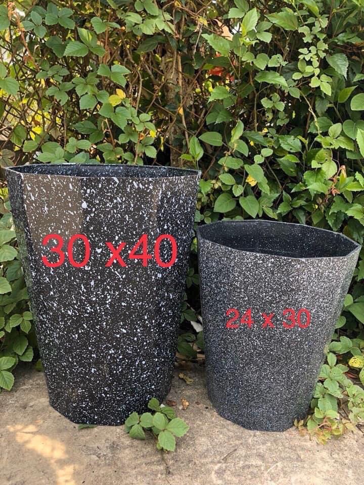 [HCM]Chậu nhựa kim cương giả đá đen có 2 size (kèm dĩa lót)