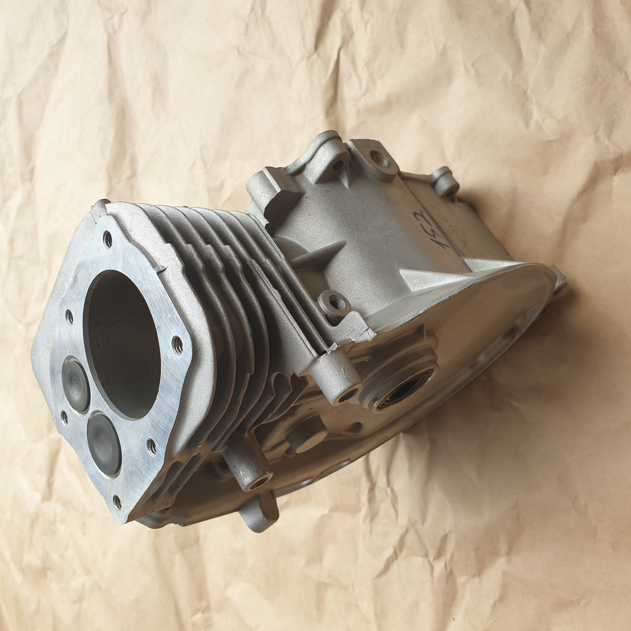 Bộ Lốc - Vách động cơ xăng 152F