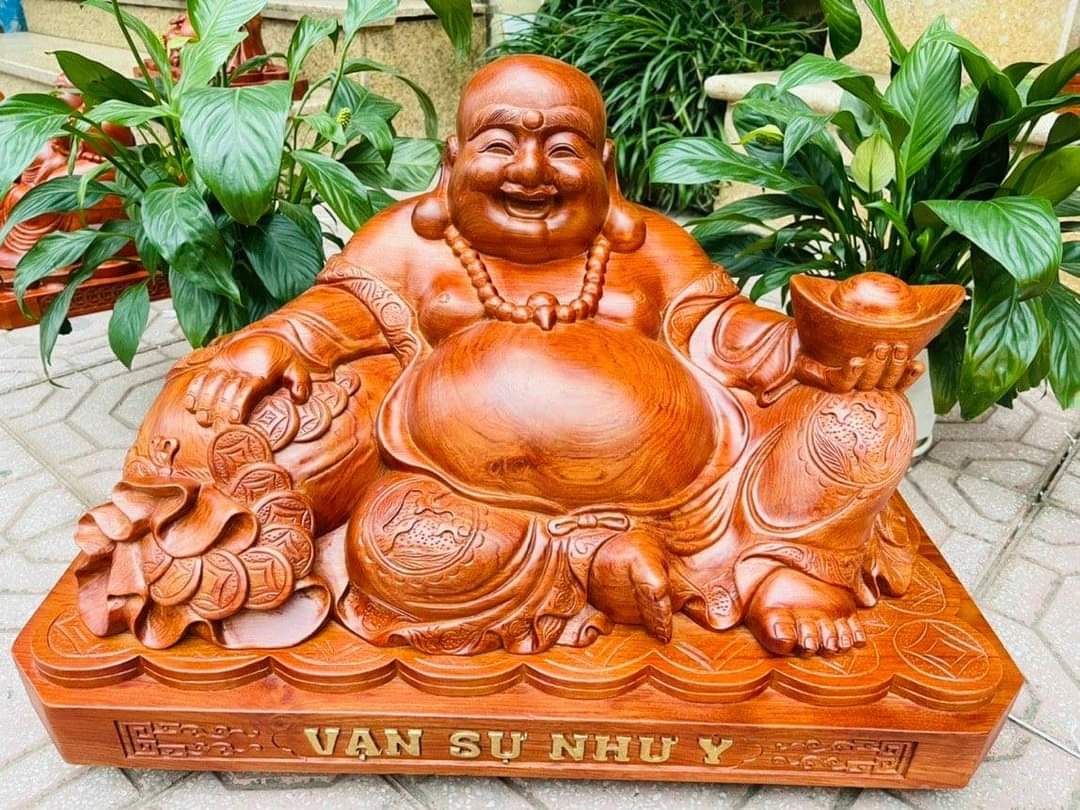 Tượng phật Di Lặc ngồi gỗ Hương siêu đẹp ngang 40cm