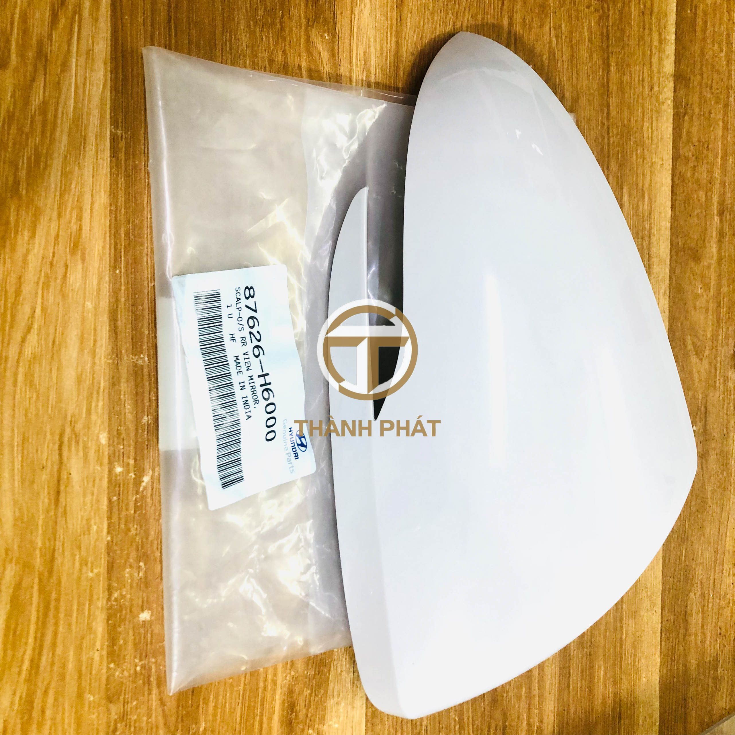 Ốp gương accent 2019