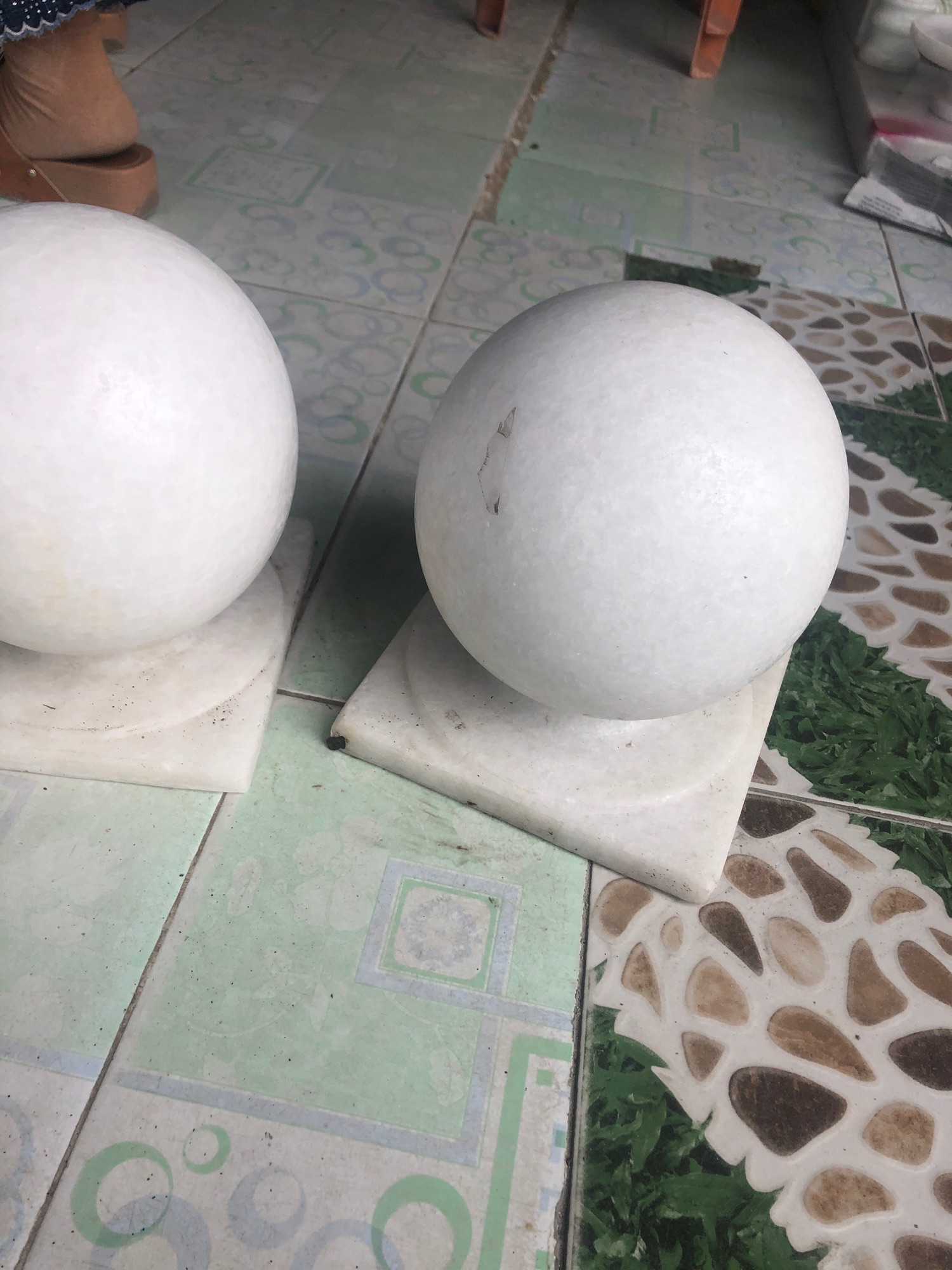 [FreeshipMAX] Quả cầu đá trắng non nước chân trụ cổng 22 cm