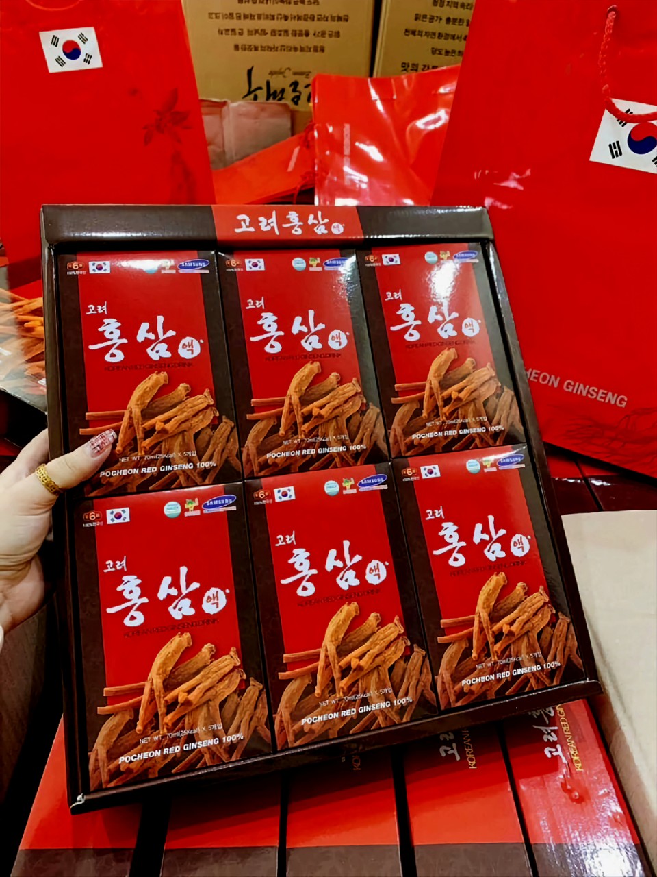 Nước hồng sâm POCHEON