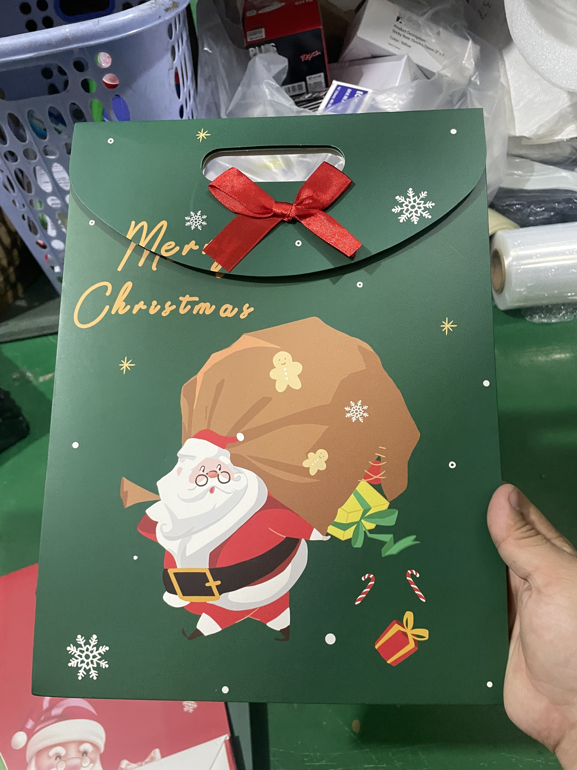 Túi giấy đựng quà có nơ túi quà Noel