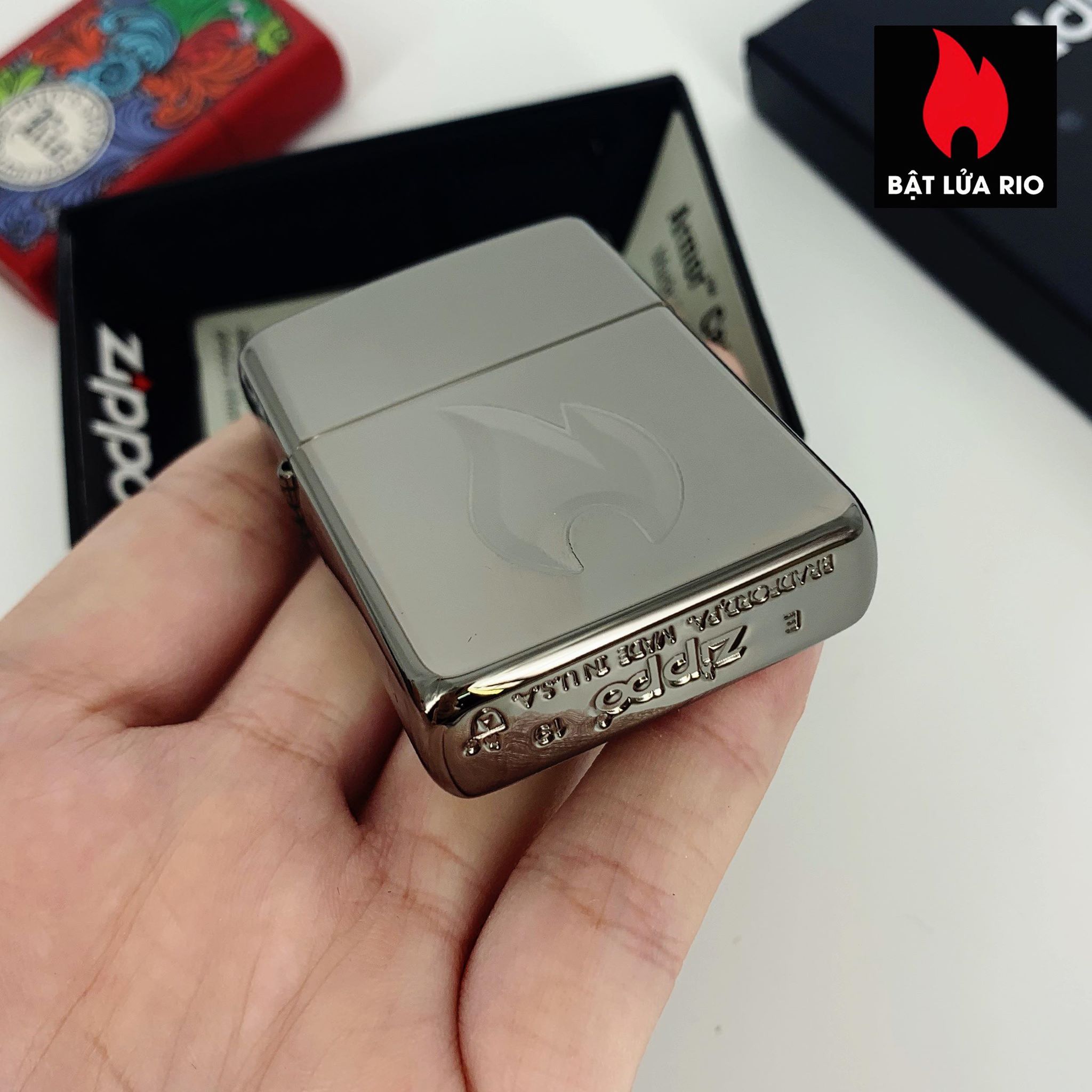 Bật lửa Zippo 29928 – Zippo Armor® Flame Design Black Ice