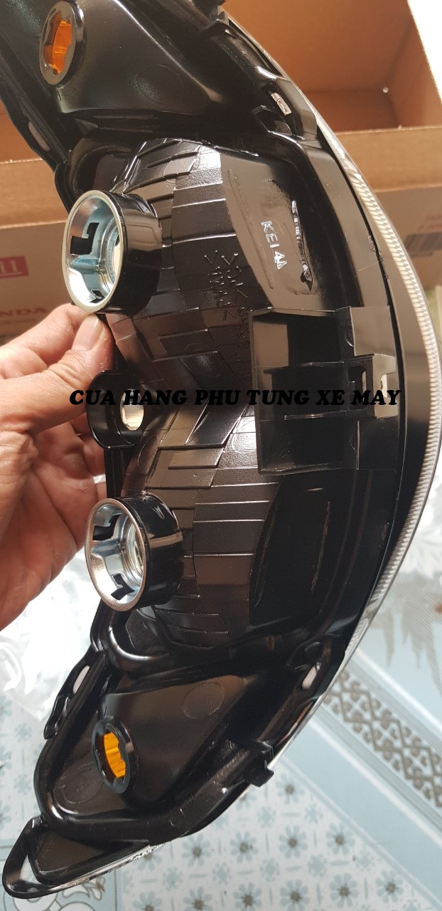 Chóa đèn cho xe Future 1
