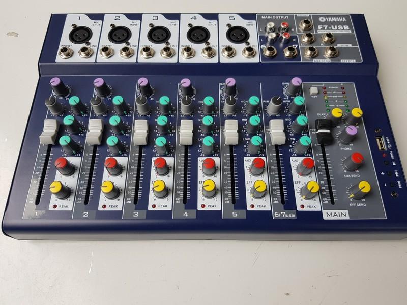 mixer yamaha f7