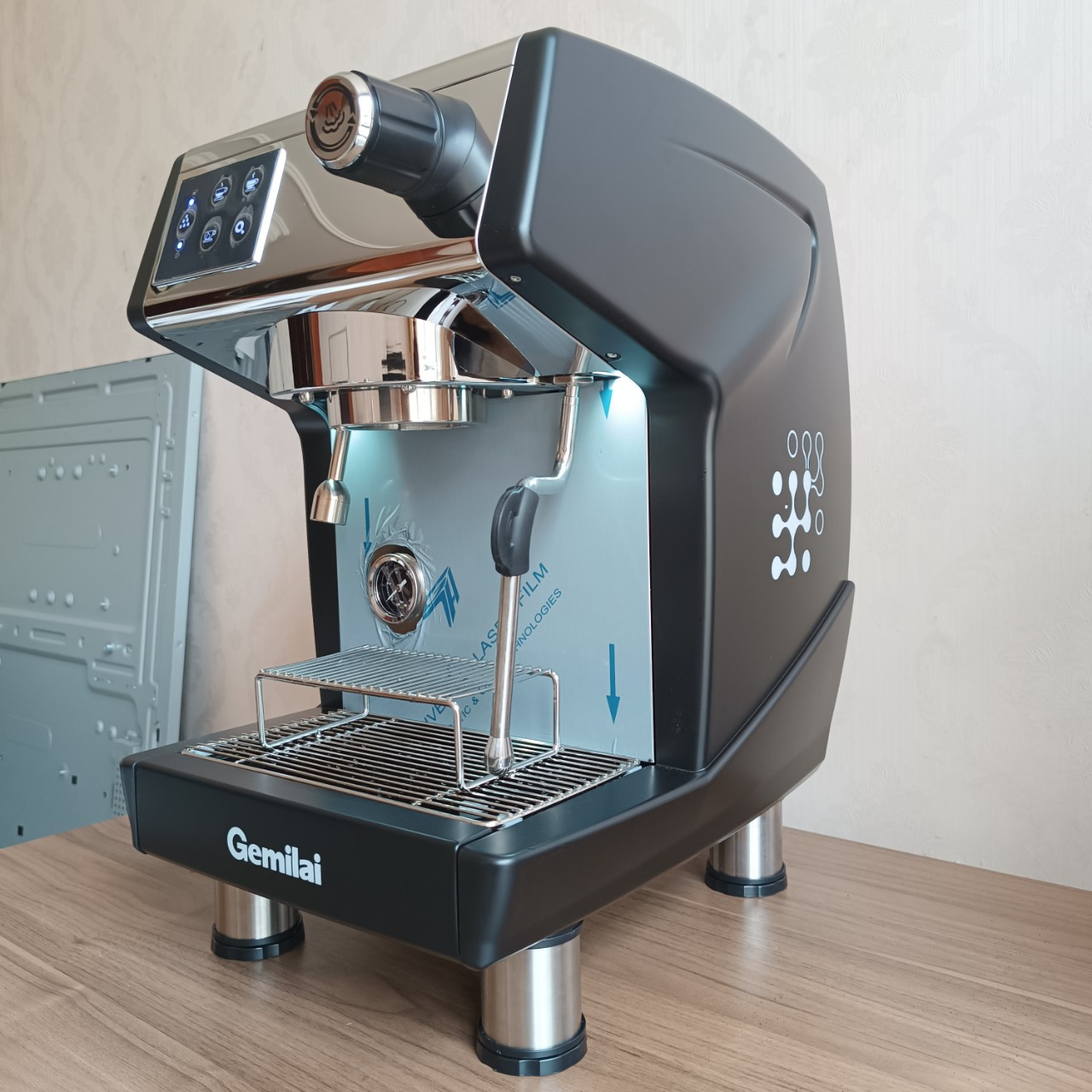 Máy pha cà phê Corrima CRM3200B