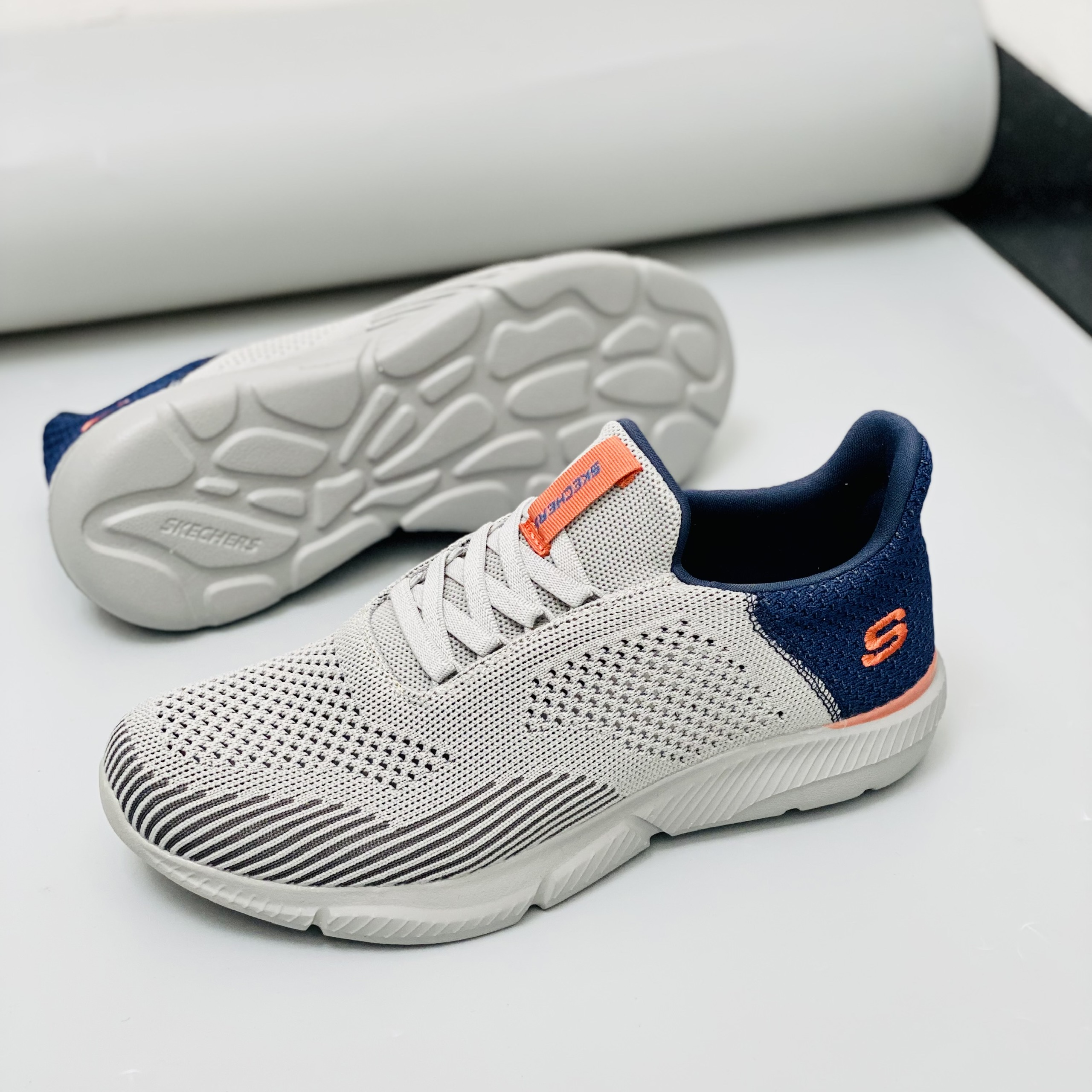 giày thể thao nam skechers xỏ chân