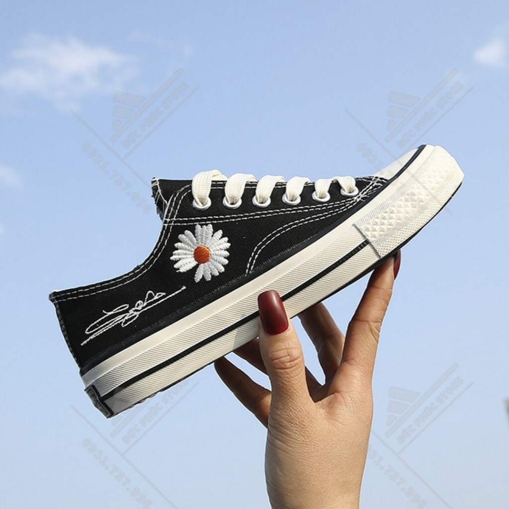 Giày thể thao nữ đế thấp nhẹ chân