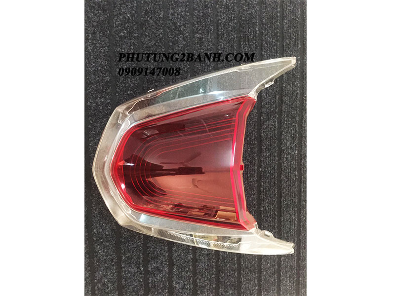 Chụp kính đèn sau xe Elizabeth Fi