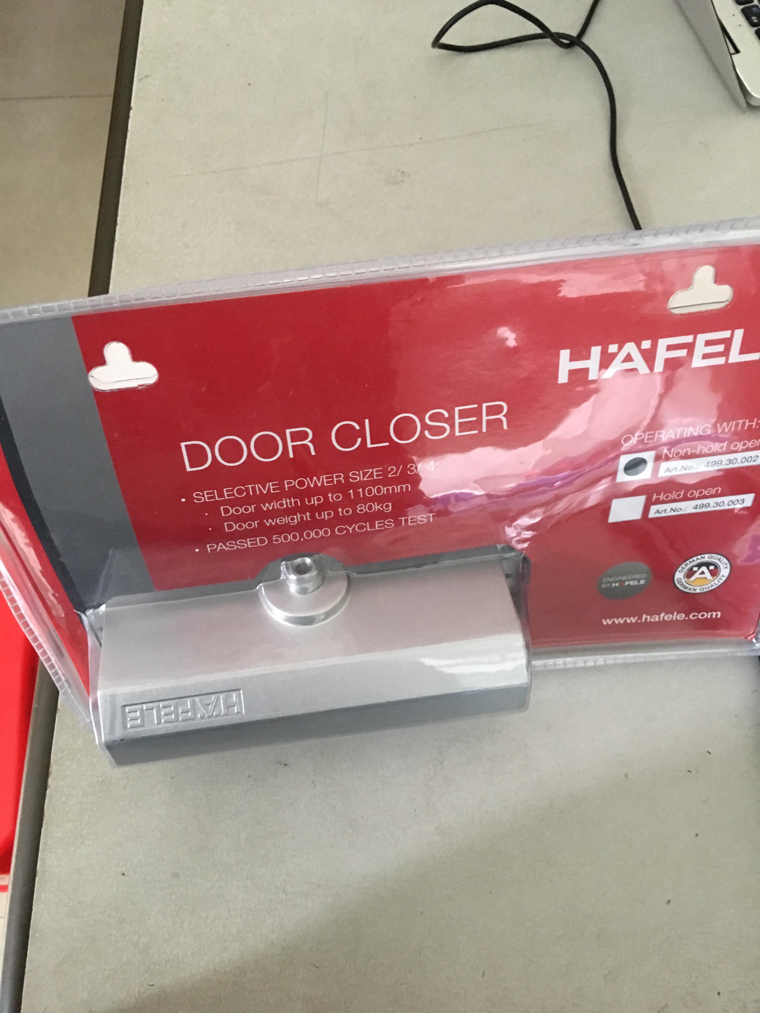 Tay co thủy lực Hafele