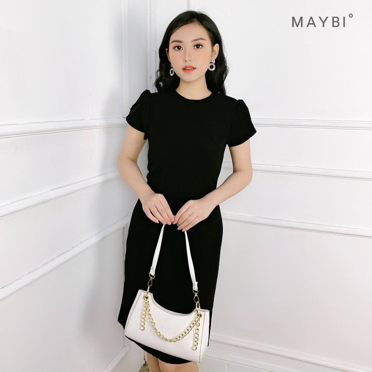 Đầm MAYBI ôm đen tay nụ hồng chất tuyết mưa