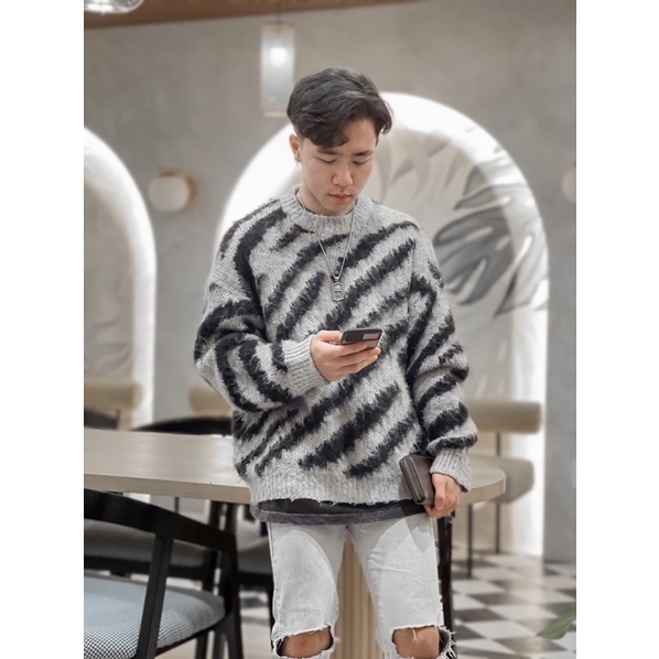 Áo len Striped form oversized