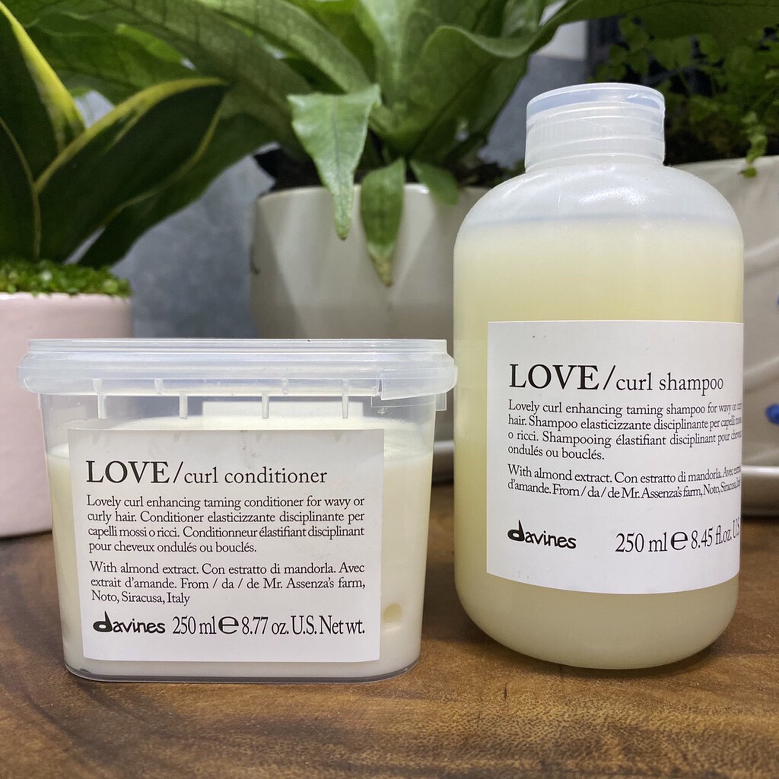 [HCM]Dầu Gội Và Xả Cho Tóc Uốn DAVINES Love Curl 250mlx2