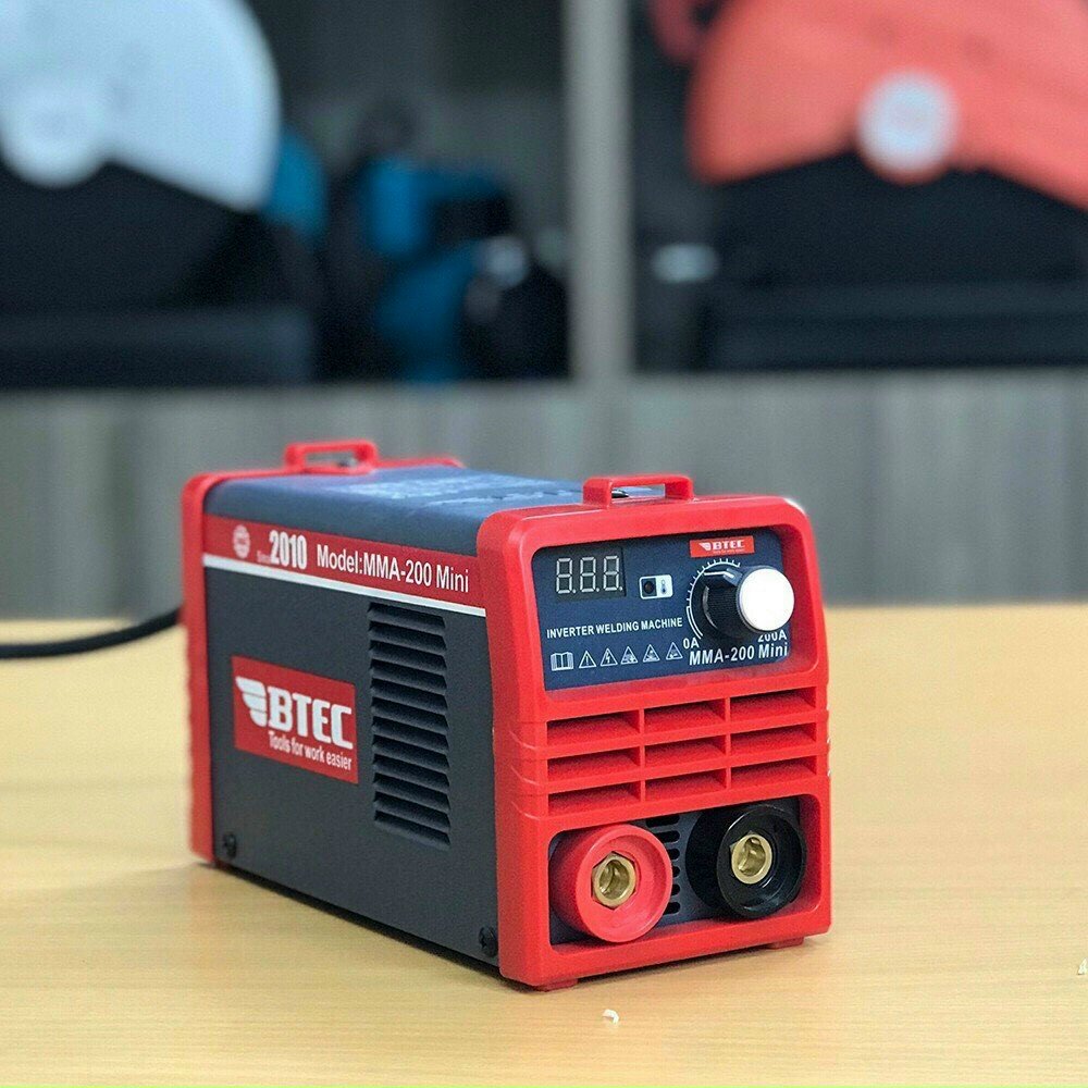 Máy hàn BTEC MMA-200 Mini kéo 3.2 ly, bảo hành 18 tháng
