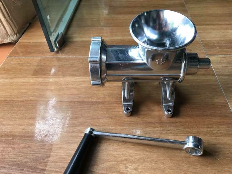 Máy Xay Thịt Quay Tay