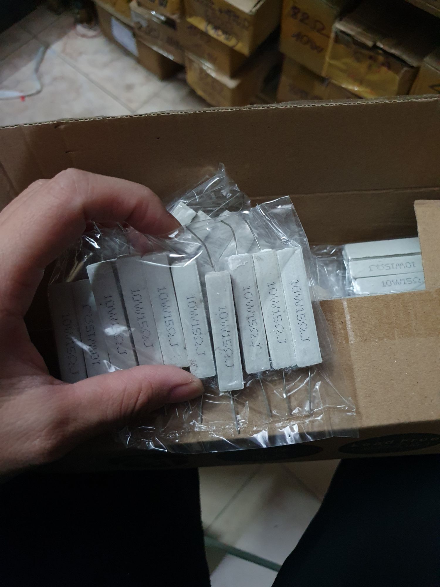10 con trở sứ 15 ôm 10w