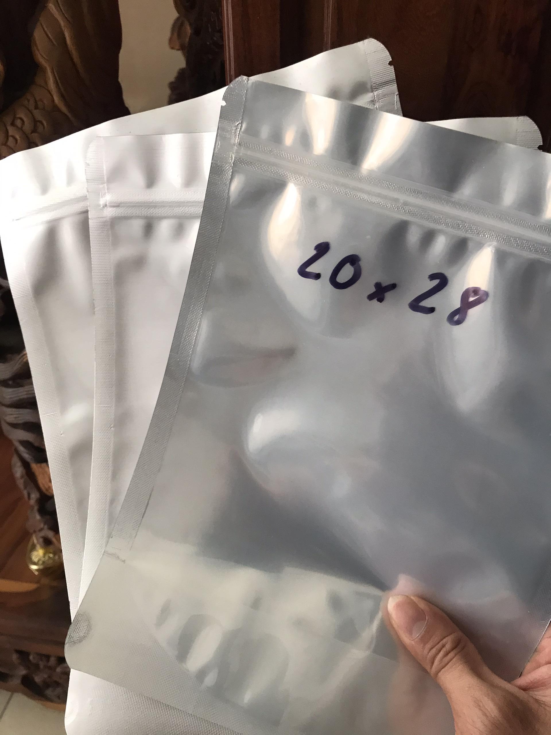 [HCM][Giá sỉ] TÚI ZIP BẠC 18X26cm (0.5KG TÚI ZIP 1 MẶT BẠC 1 MẶT TRONG) - nhieuthuhay88