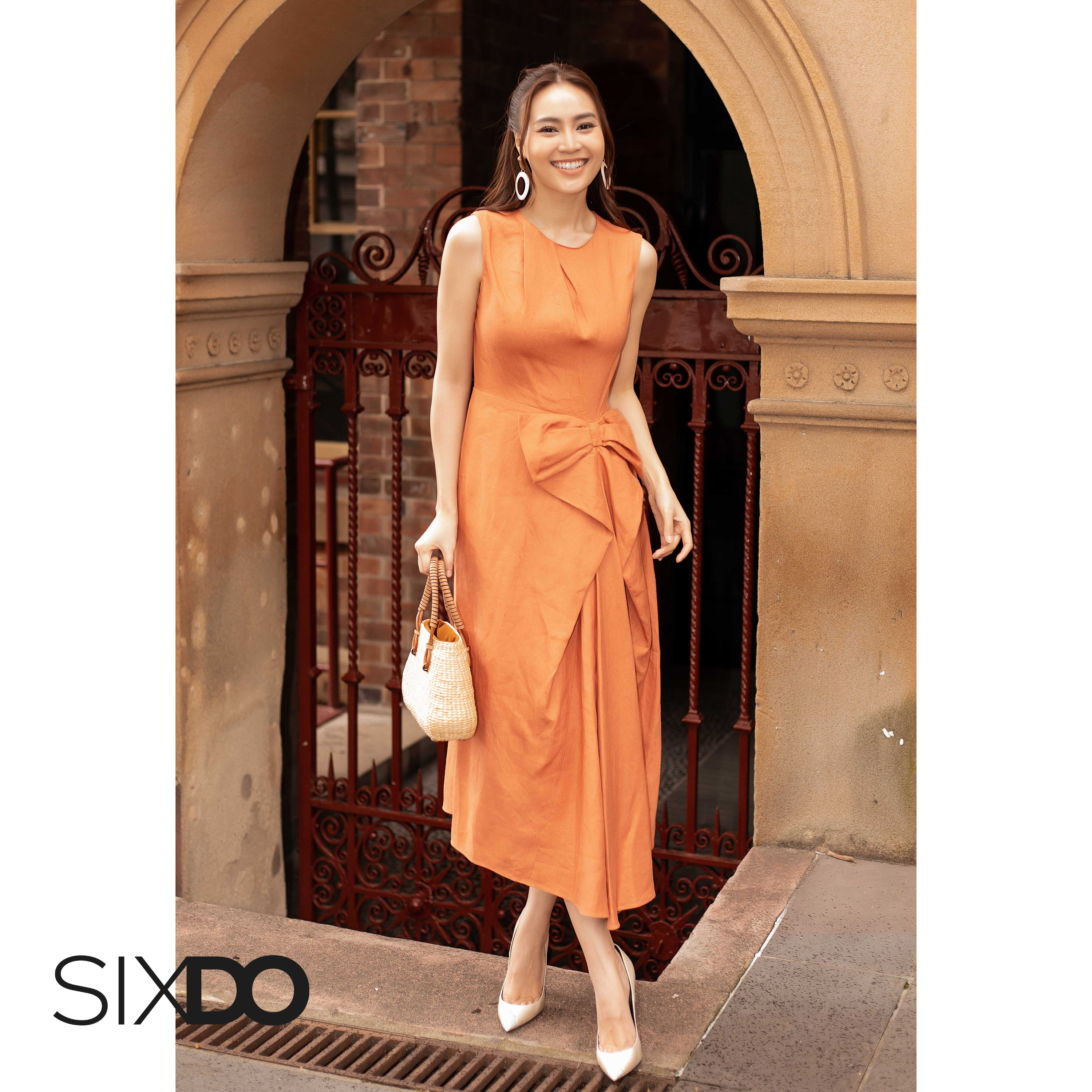 Đầm linen sát nách nơ eo SIXDO (Salmon Sleveless Midi Linen Dress)