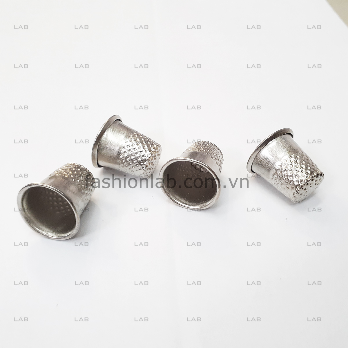 Đê khâu tay kim loại (chiếc)
