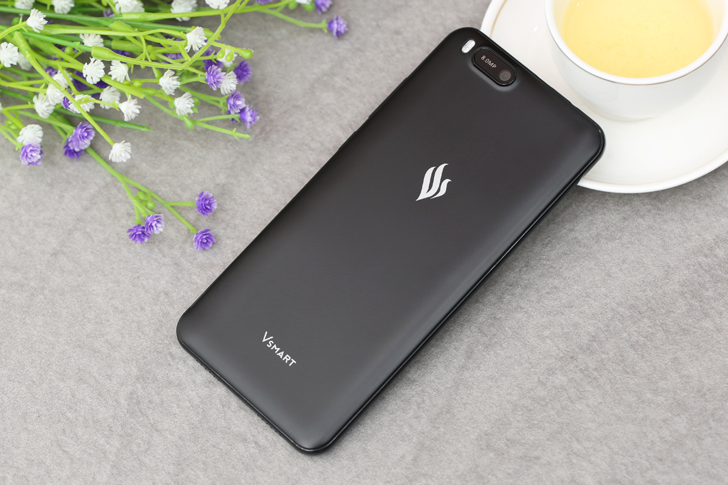 Điện thoại Vsmart Bee, Hàng công ty mới 100 %,