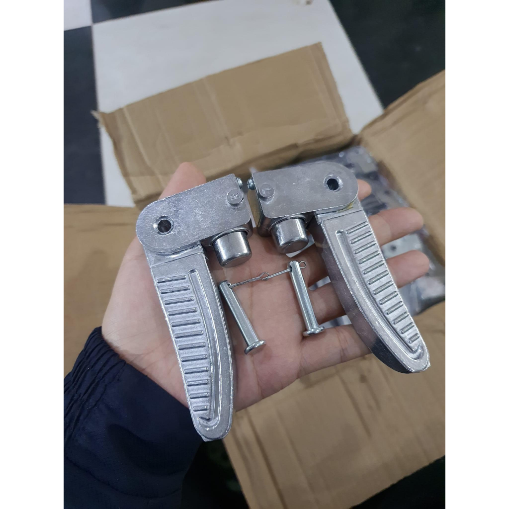 Để chân xe điện gogo dibao, espero...
