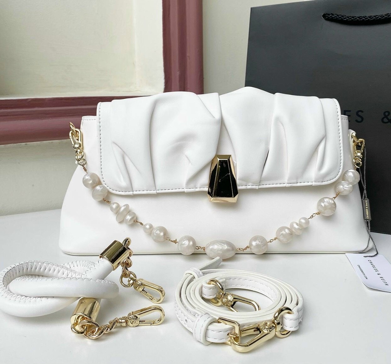 Túi xách nữ đeo được 2 kiểu C.N.K Like Auth 1:1   -Charles & Keith Cloud handle Bag-