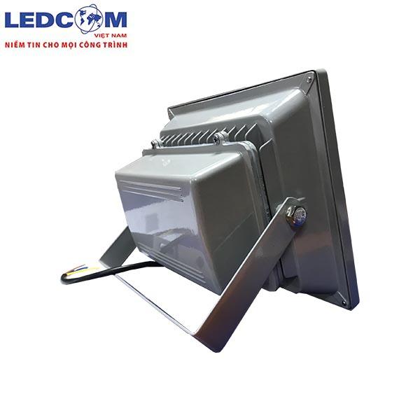 Đèn pha LED 30W chiếu ngoài trời