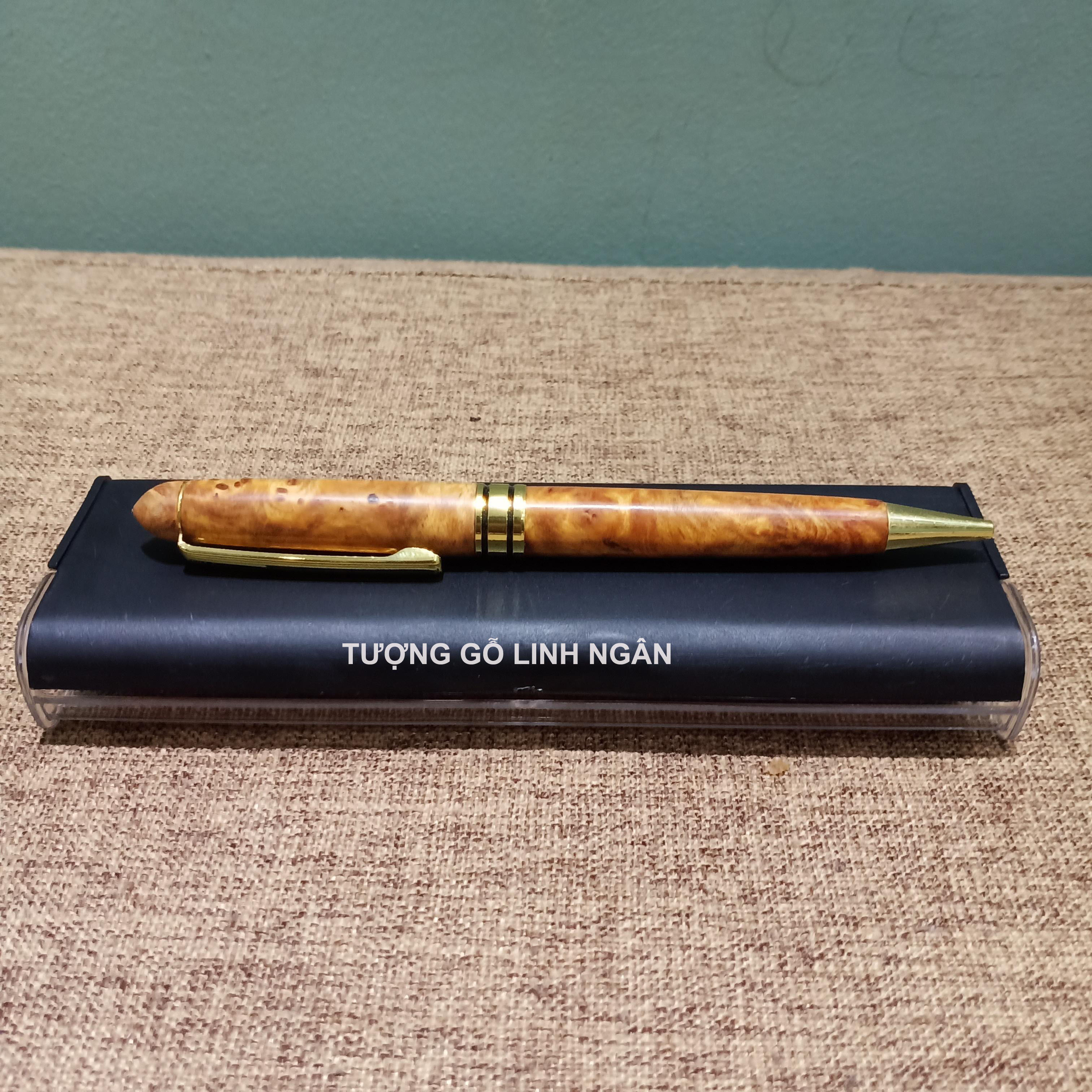 Bút bi ký vỏ gỗ Nu huyết long