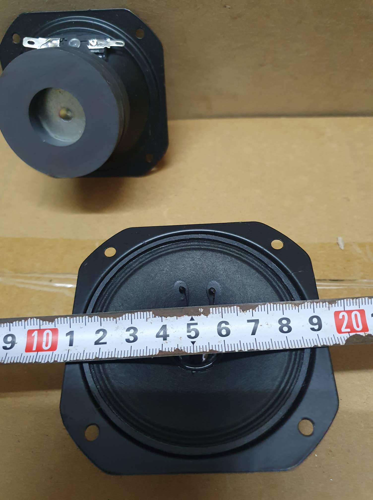 1 đôi loa tép vuông 2 từ