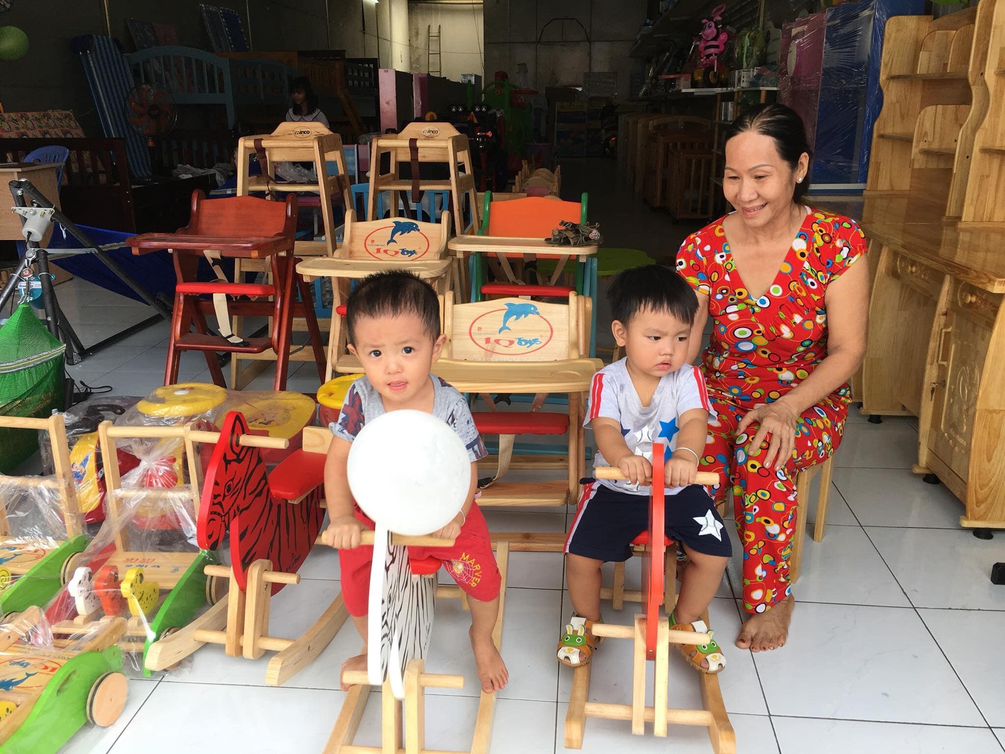 Ngựa gỗ bập bênh