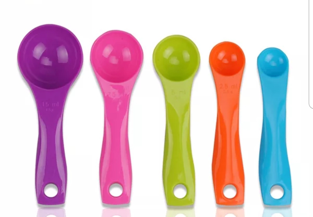 Bộ thìa đong bằng nhựa 5 size
