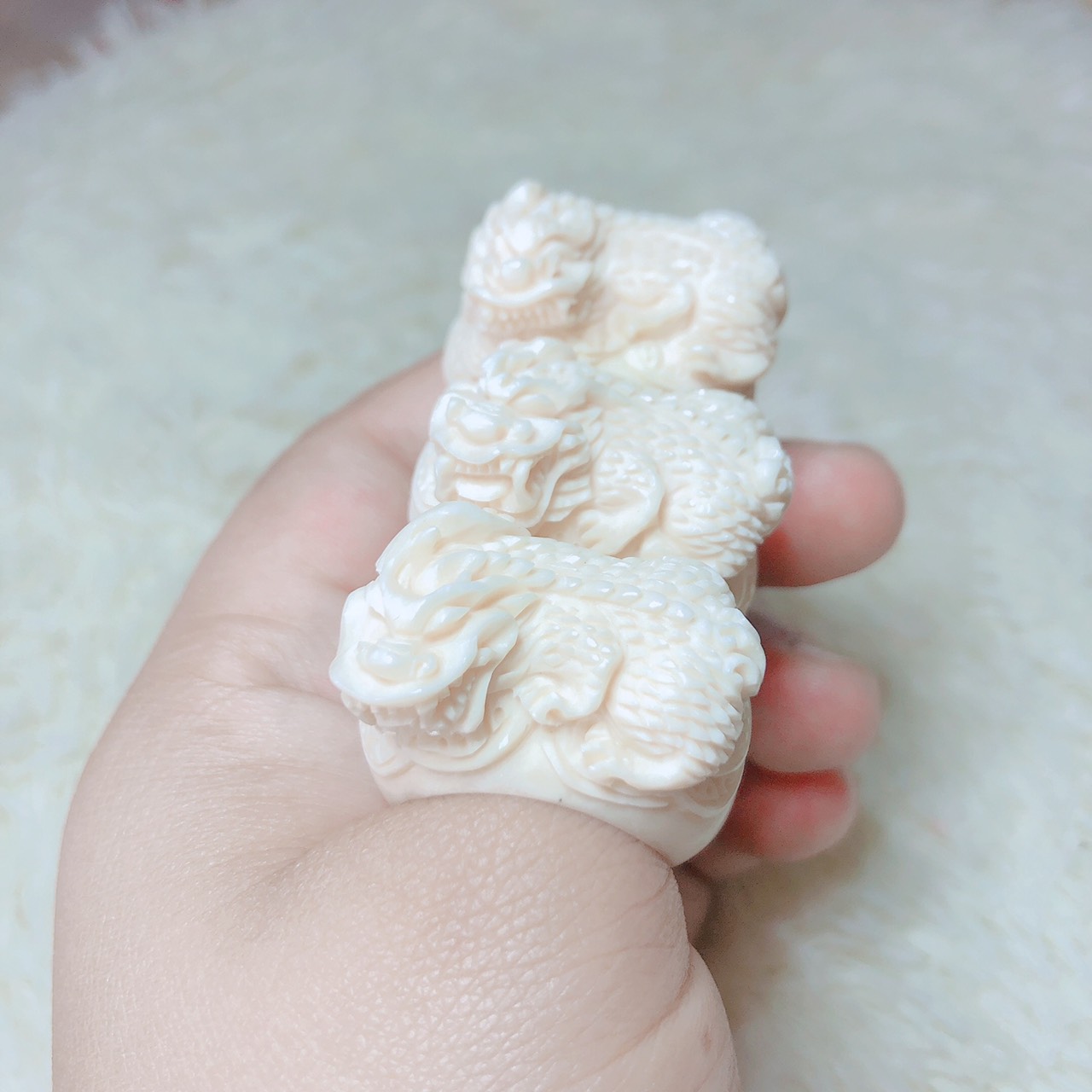 Nhẫn mỹ nghệ trạm khắc tì hưu tỉ mỷ xương thật 100%