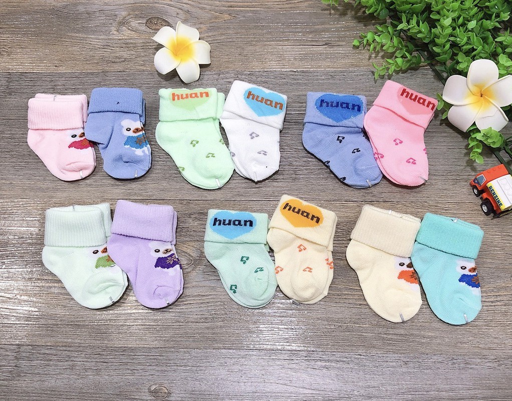 2 đôi tất len sơ sinh cổ cao cho bé 0-4 tháng