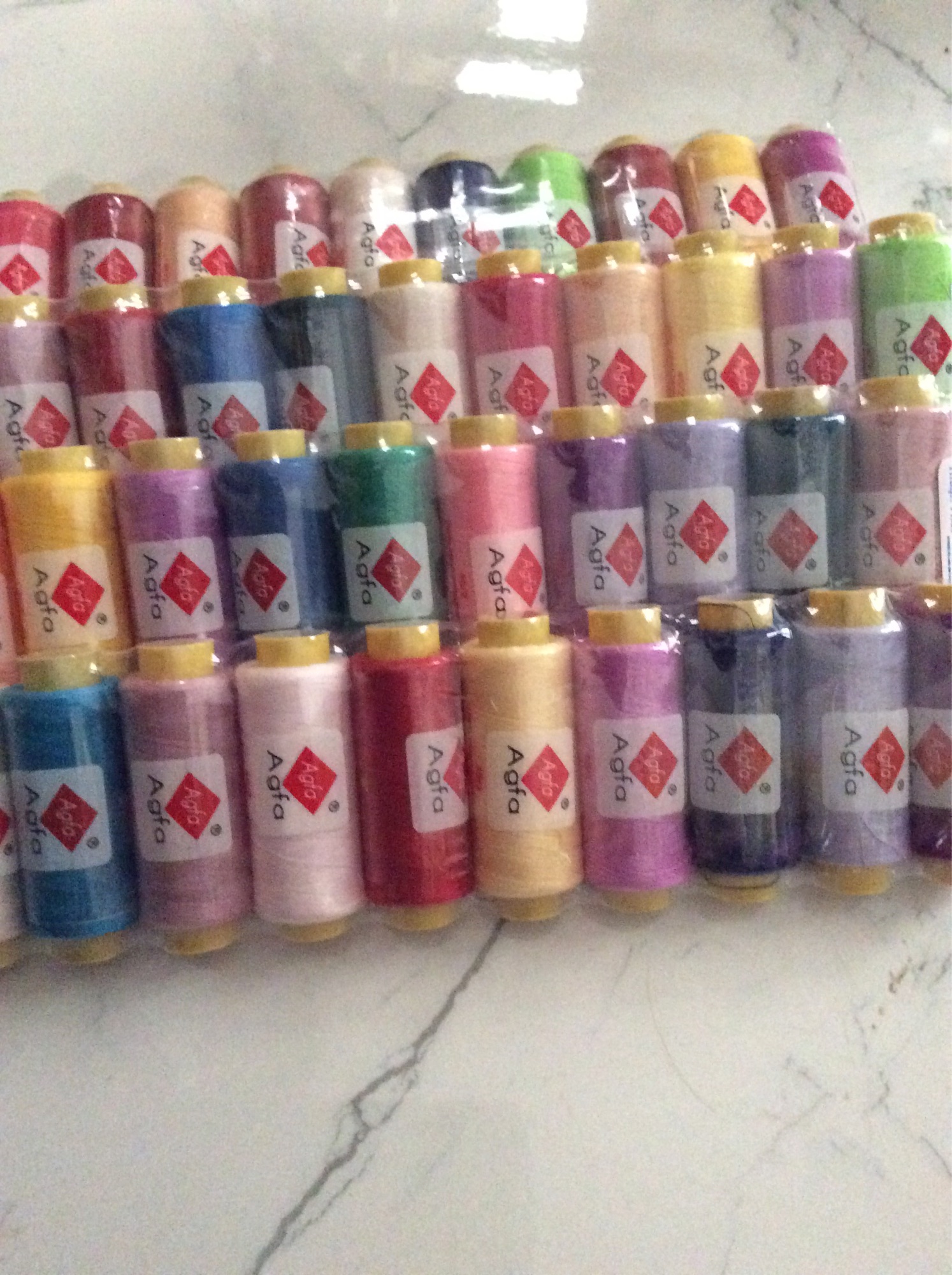 chỉ màu nguyên lốc 10 cuộn đủ màu