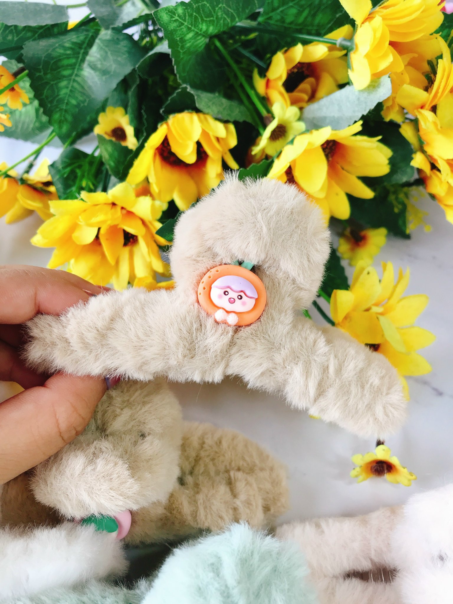 Kẹp bông đính charm cute (giao mẫu ngẫu nhiên)