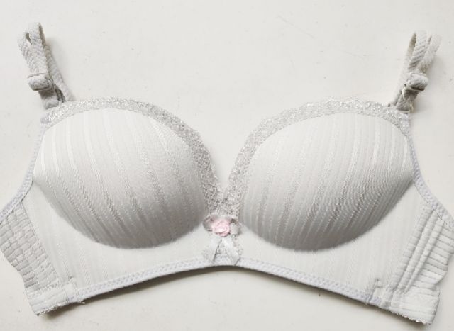 Áo ngực không gọng mút mỏng