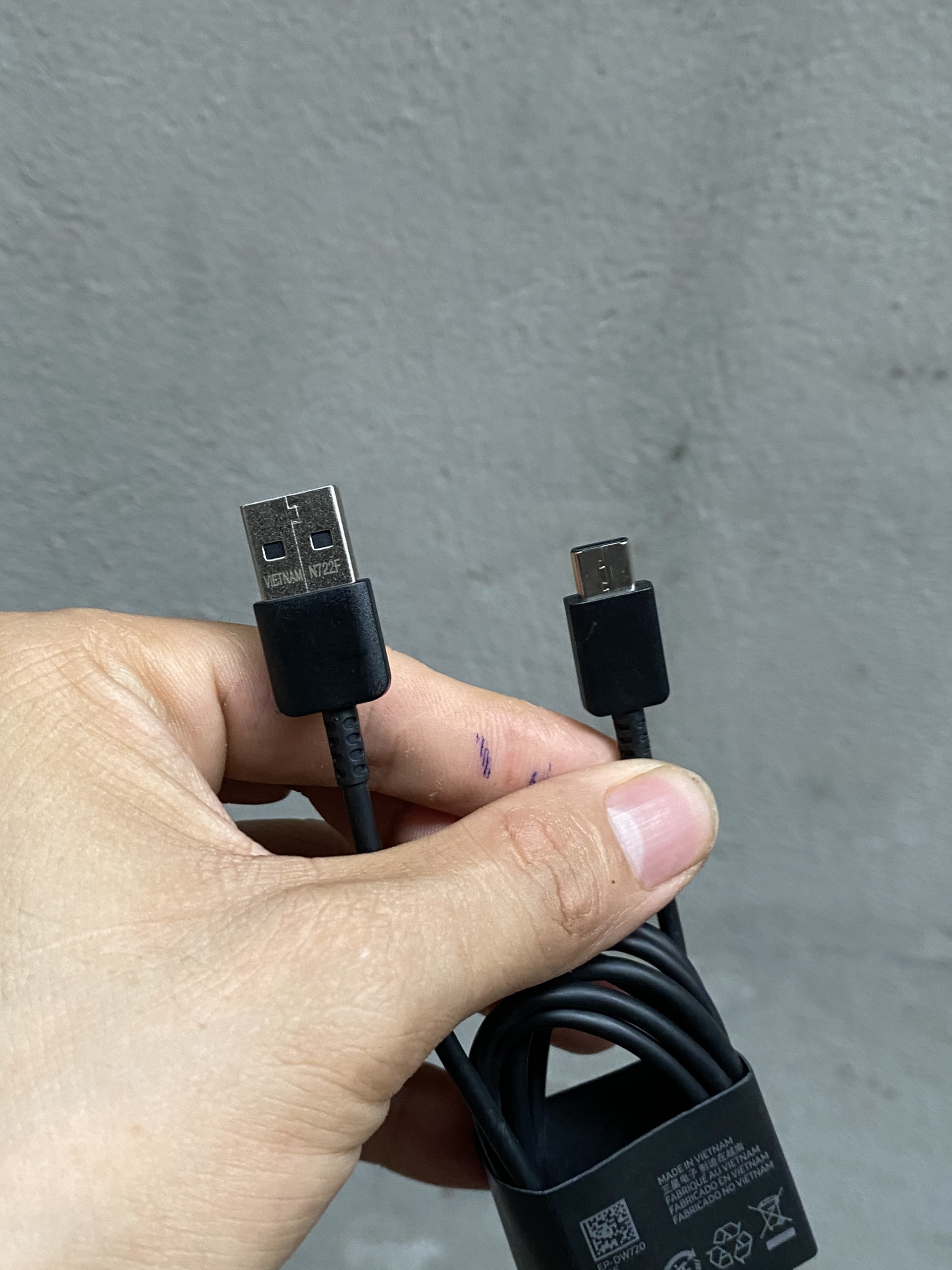 Cáp sạc USB Type-c cho loa Marshall Emberton