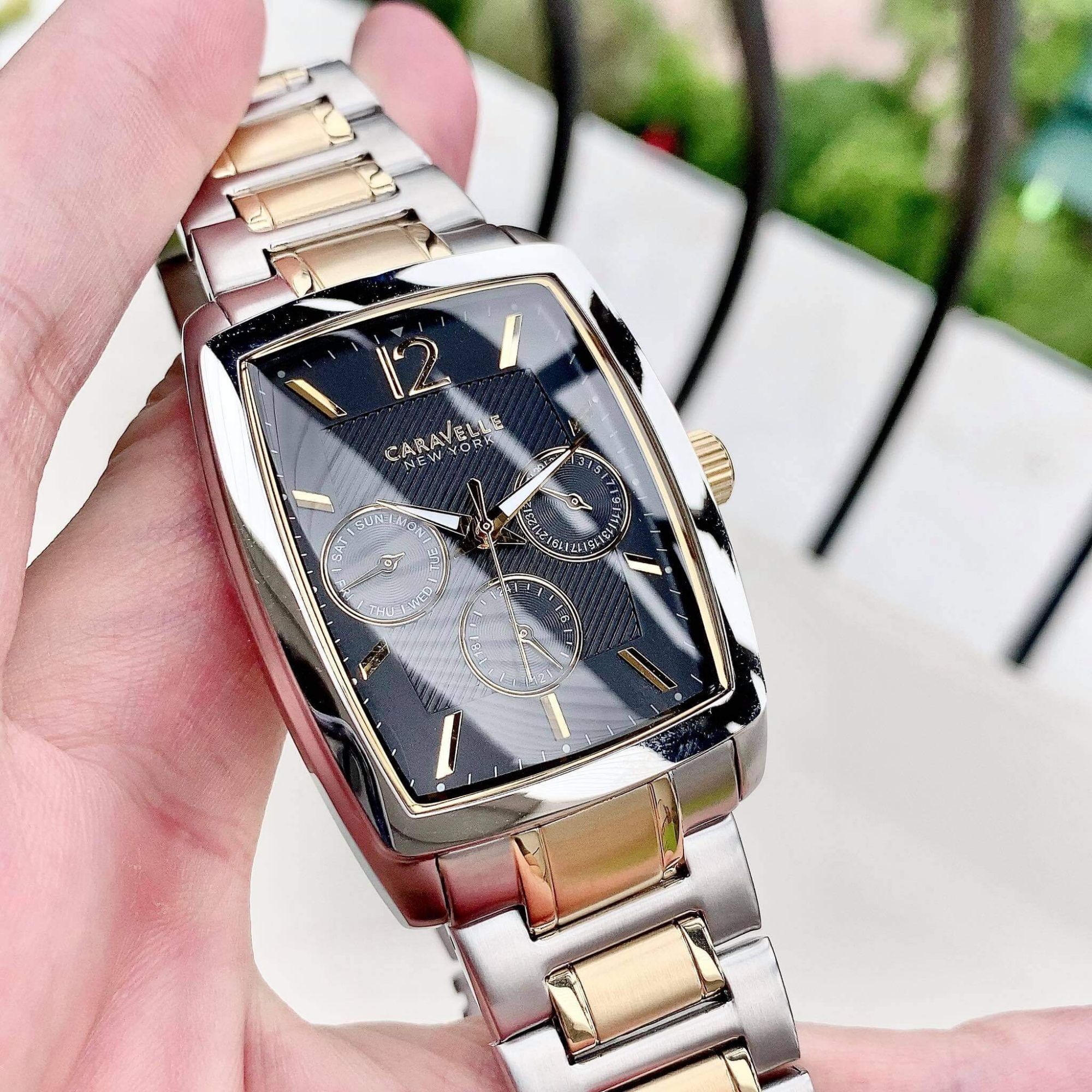 Đồng hồ nam Caravelle mặt chữ nhật